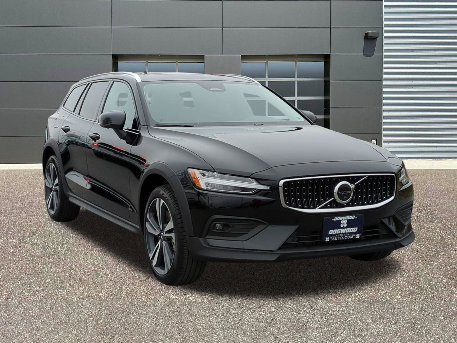 New 2026 Volvo V60 B5 Cross Country Plus w/ Protection Package Premier AWD/4WD image 1