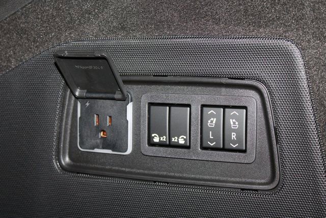 New 2026 Cadillac Escalade Luxury w/ Touring Package image 34