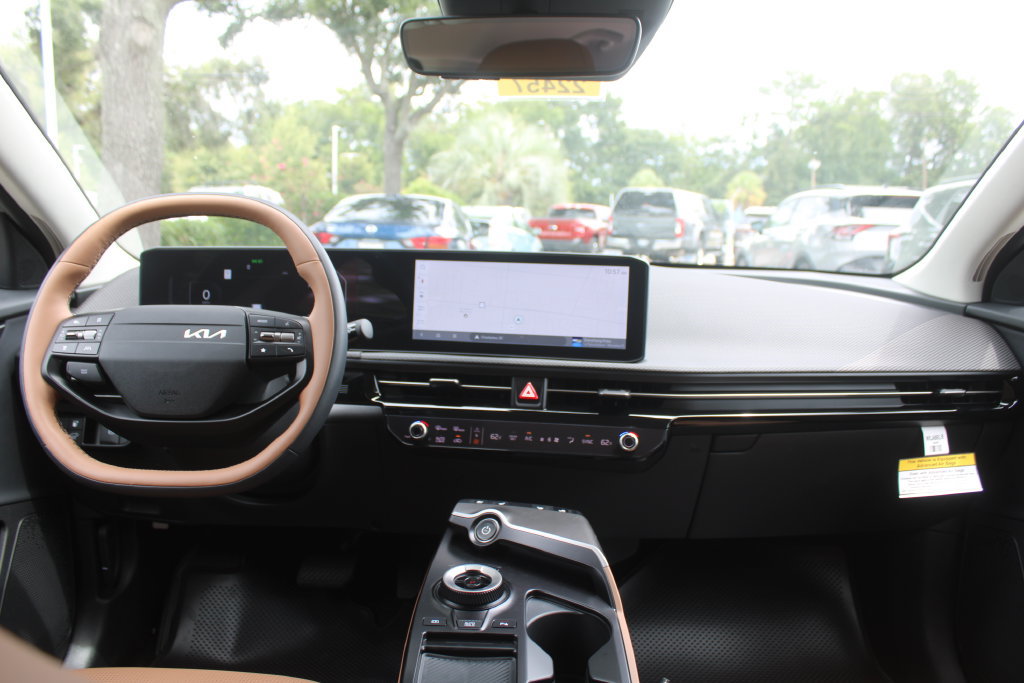 New 2026 Kia EV6 Wind RWD image 25