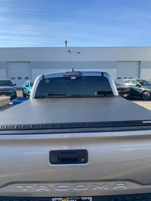 Used 2019 Toyota Tacoma SR5 image 5