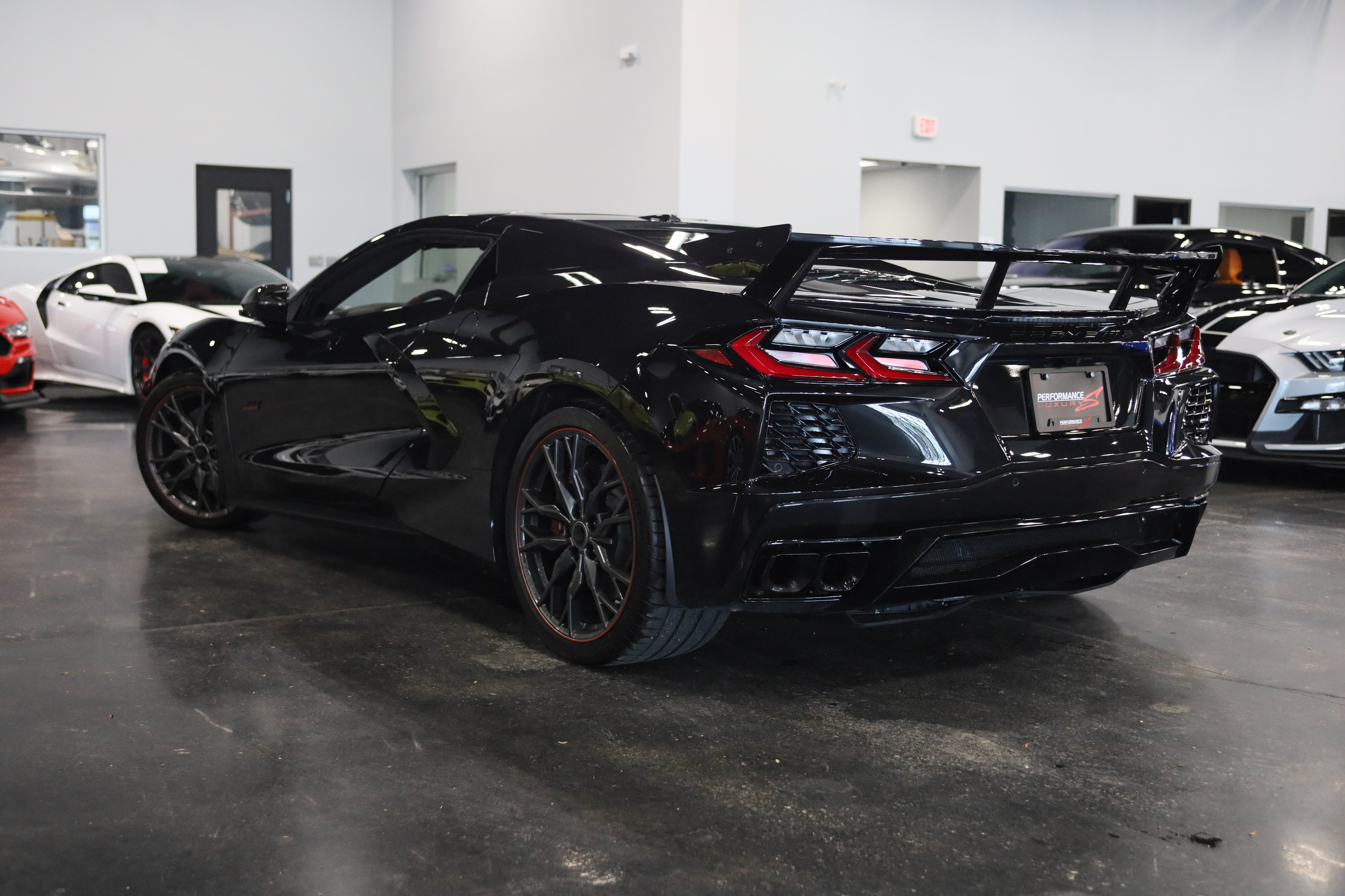Used 2023 Chevrolet Corvette Stingray Premium Conv w/ Z51 Performance Package RWD image 5