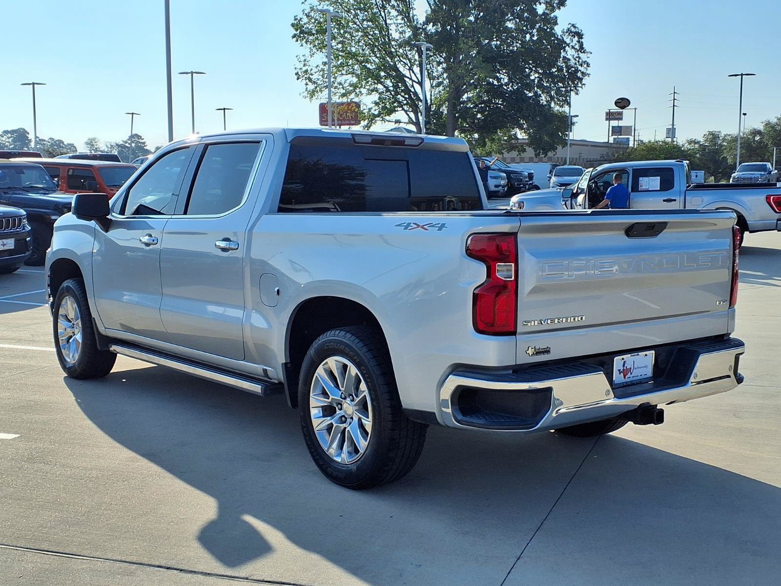 Used 2019 Chevrolet Silverado 1500 LTZ w/ LTZ Premium Package AWD/4WD image 2