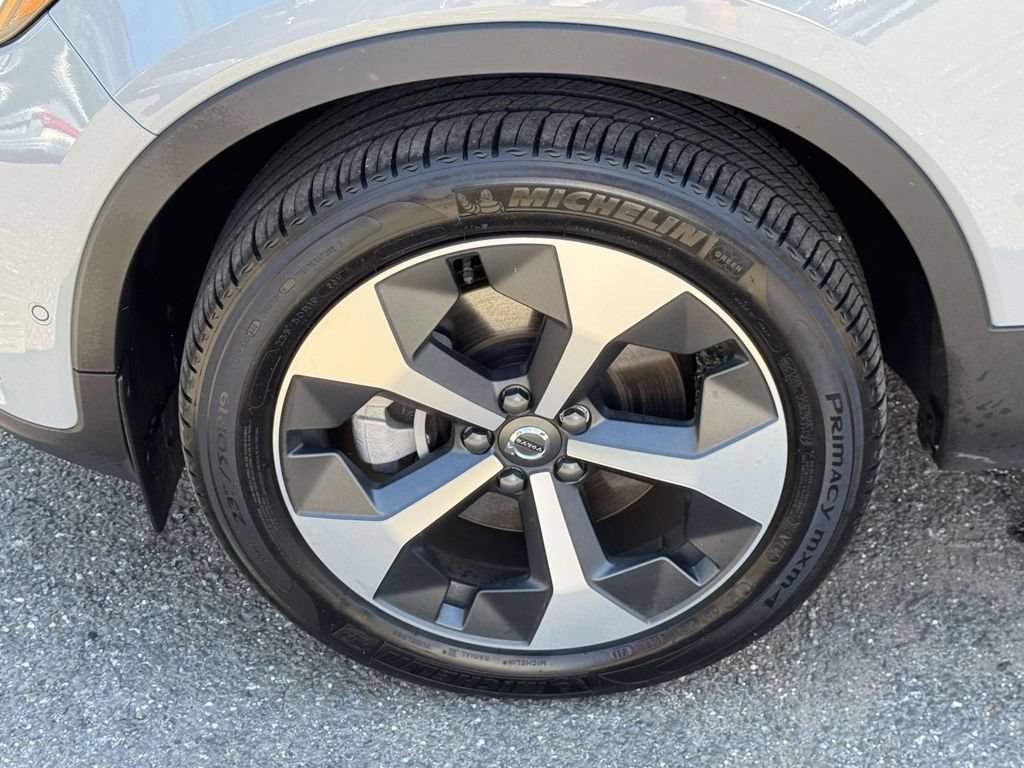 Certified 2026 Volvo XC40 B5 Plus w/ Protection Package Premier AWD/4WD image 8