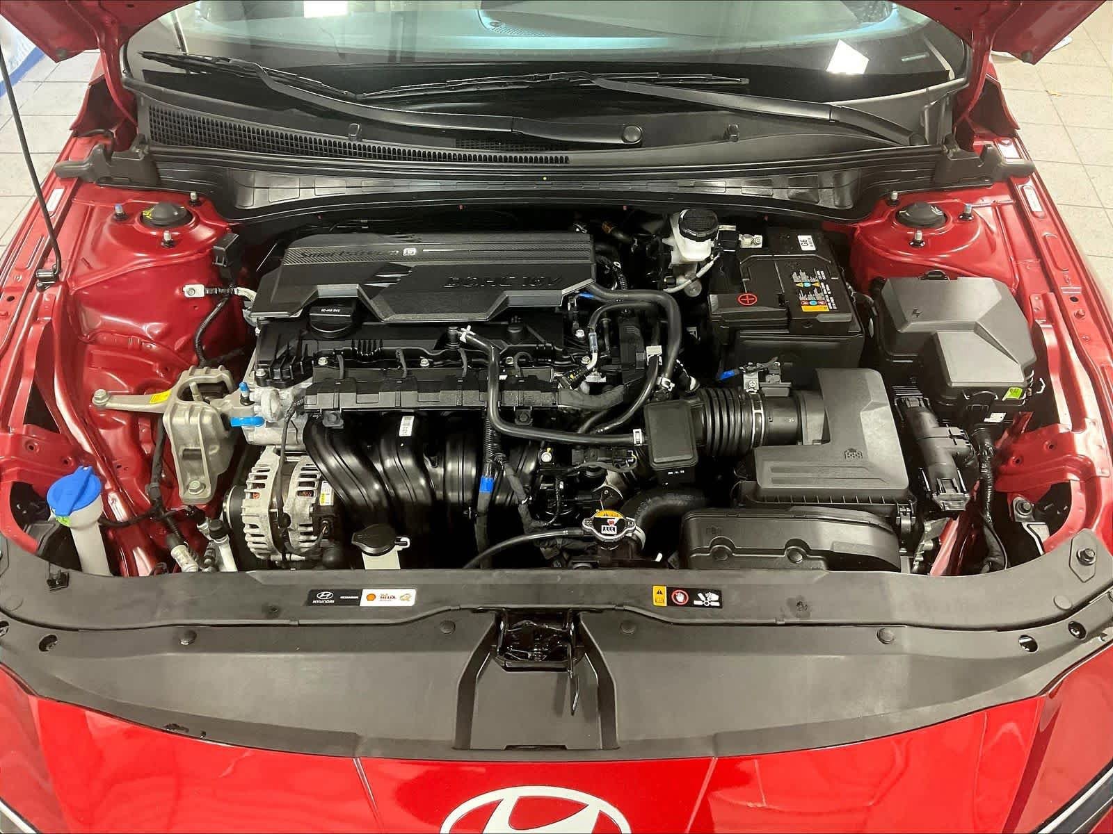 Certified 2025 Hyundai Elantra Limited FWD image 49