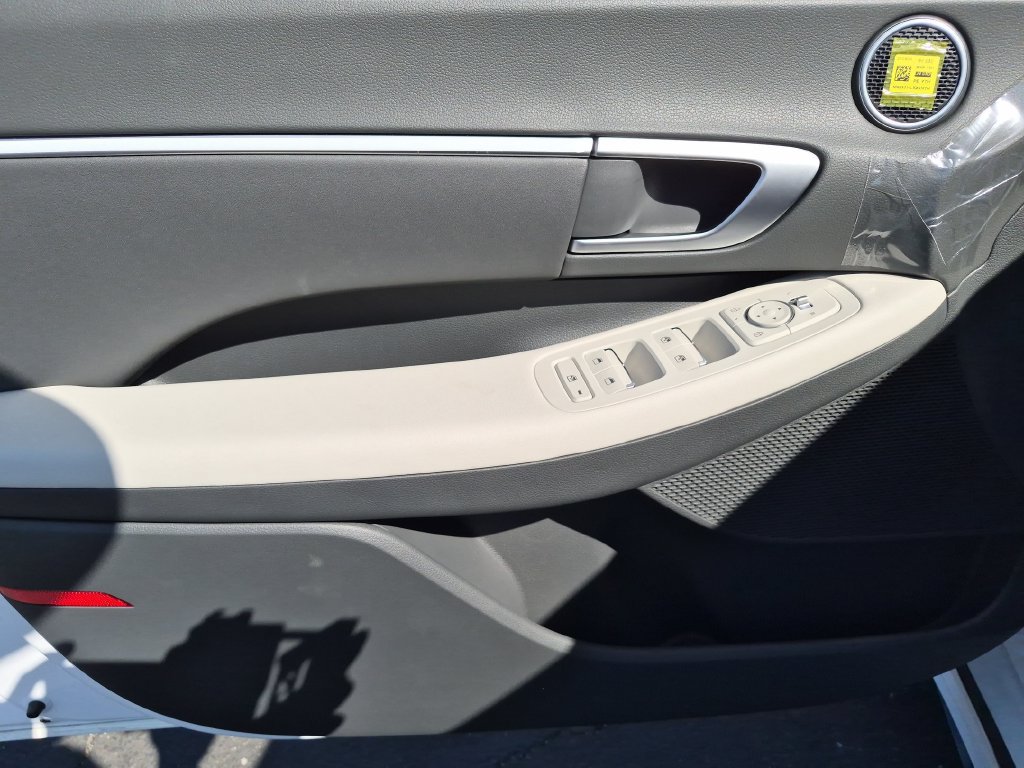 New 2026 Hyundai Sonata SEL FWD image 12