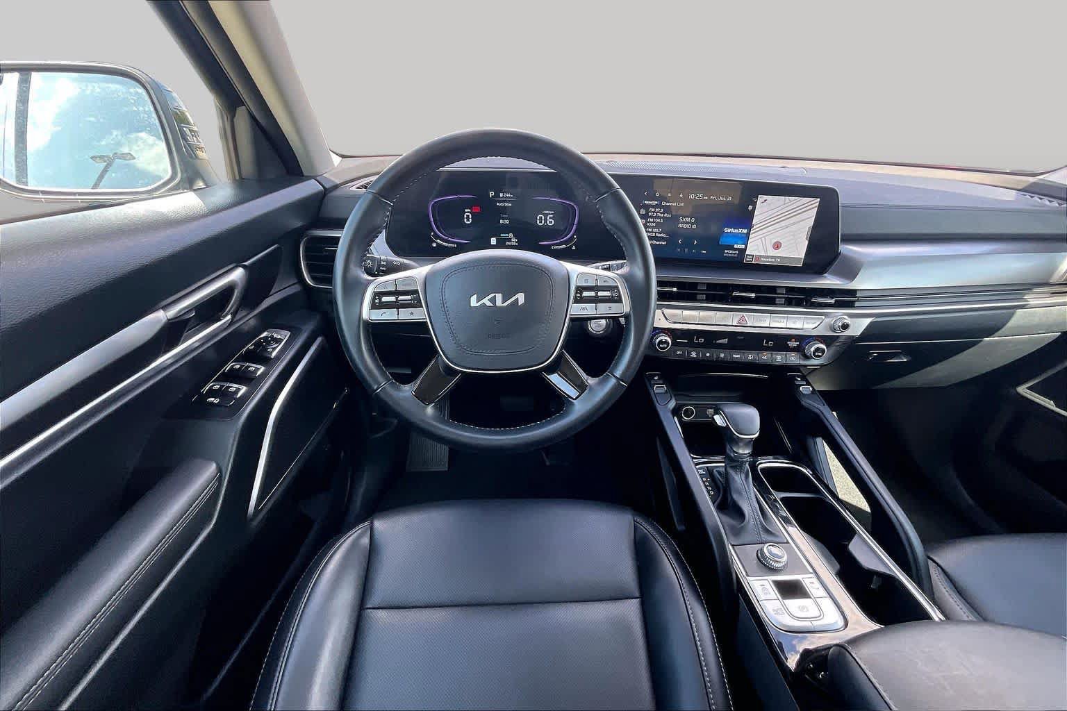 Used 2025 Kia Telluride S FWD image 6