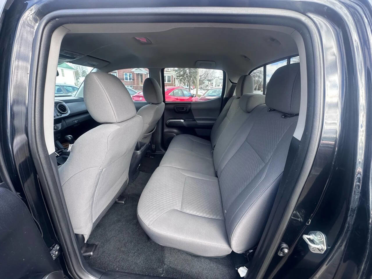 Used 2020 Toyota Tacoma SR5 image 11