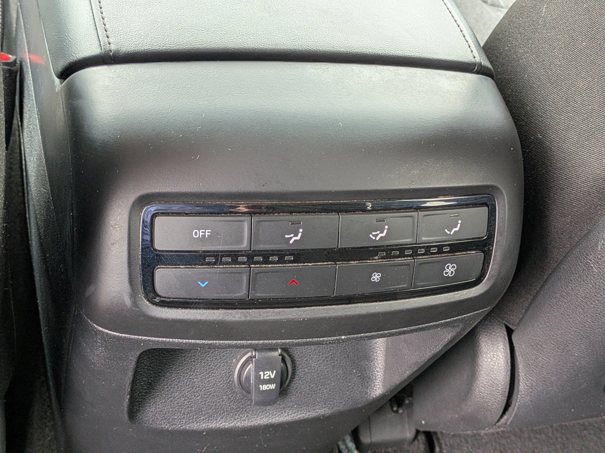 Used 2022 Hyundai Palisade SE image 15