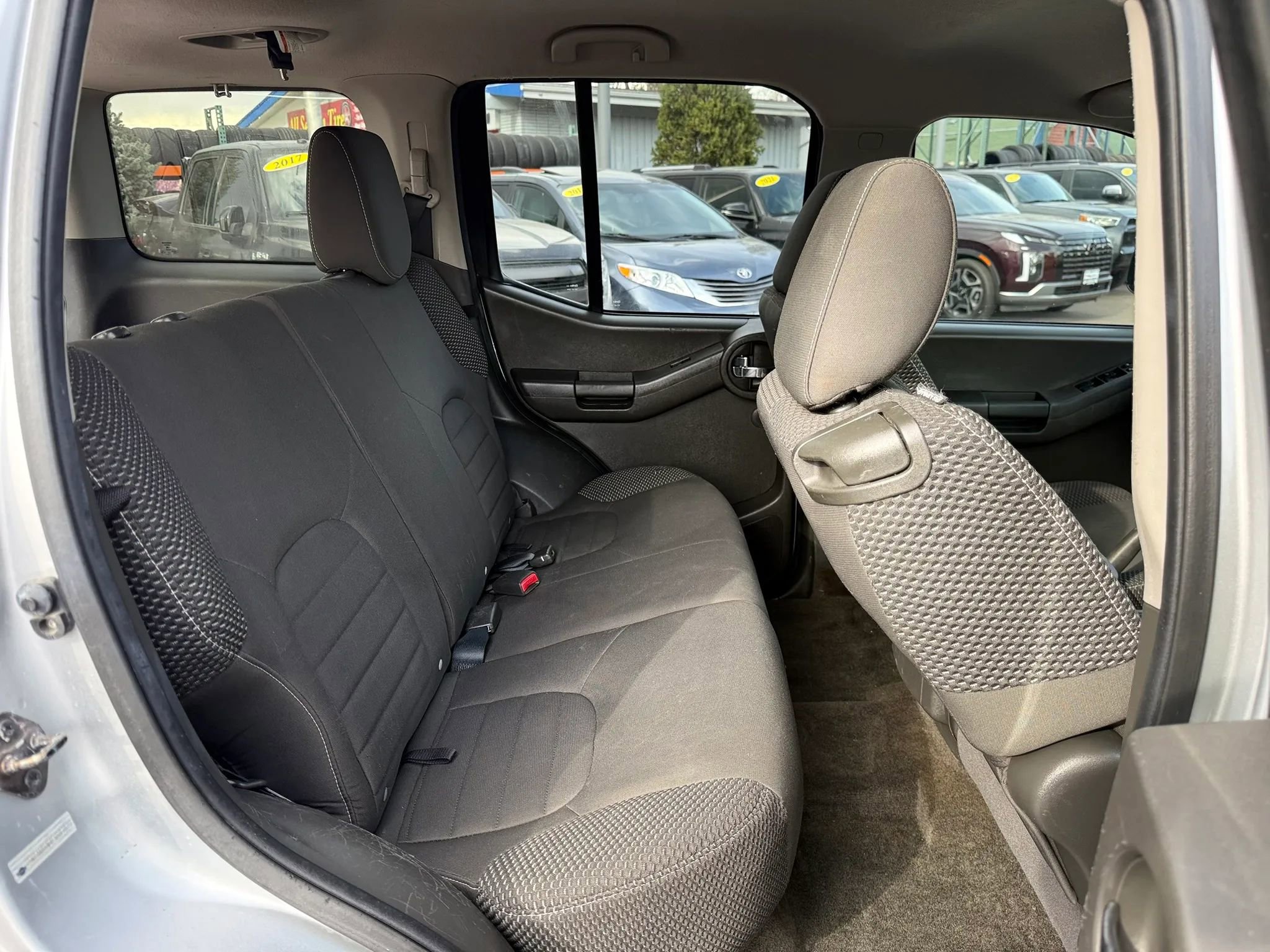 Used 2014 Nissan Xterra PRO-4X w/ Nevada Tow Package AWD/4WD image 19