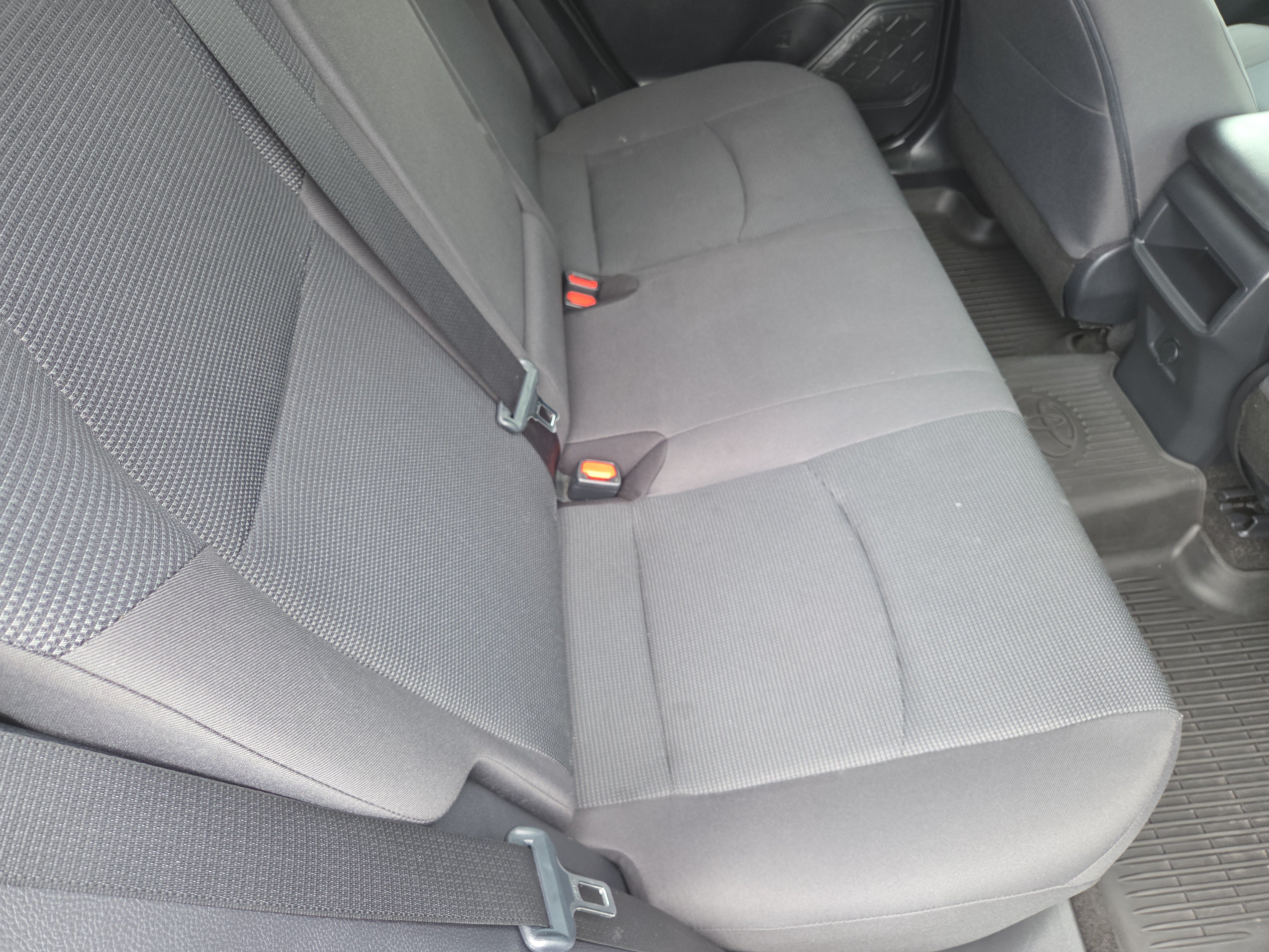 Used 2019 Toyota RAV4 LE AWD/4WD image 21