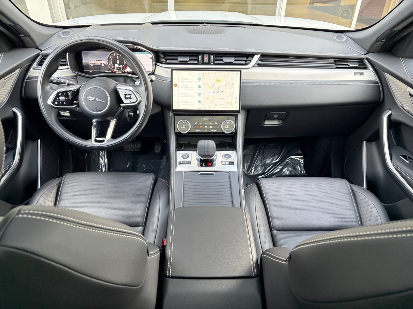 Certified 2026 Jaguar F-PACE R-Dynamic S AWD/4WD image 19