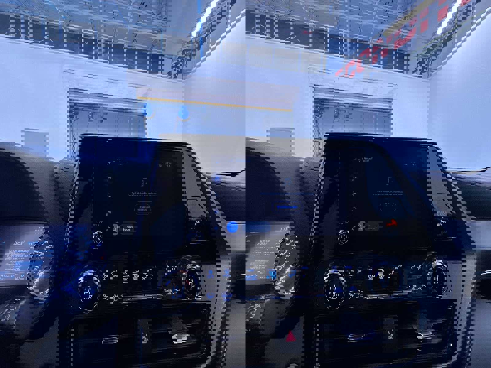 Used 2024 Toyota RAV4 LE image 24