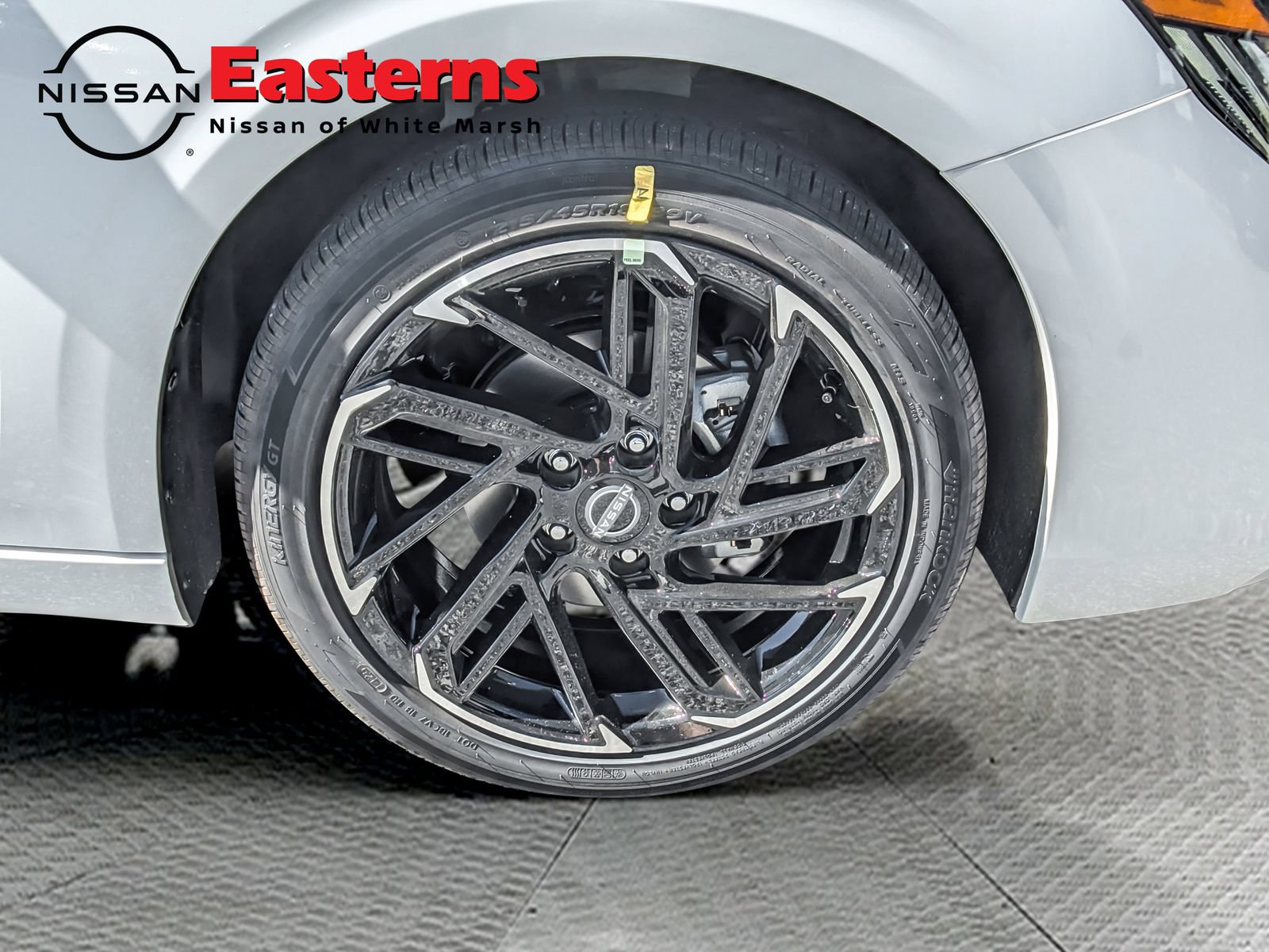 New 2027 Nissan Sentra SR w/ Floor Mat Package FWD image 24