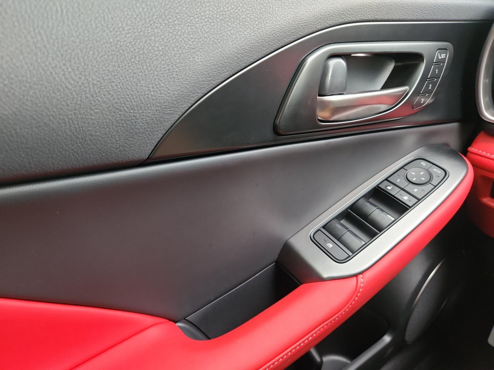 Used 2026 Lexus IS 350 F Sport w/ Technology Package RWD image 13