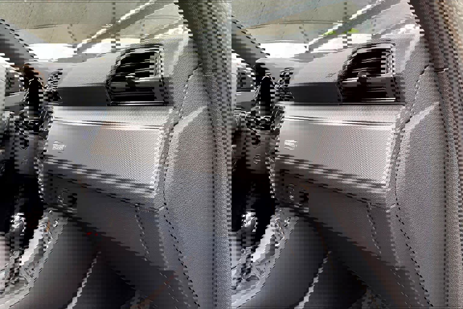 Used 2025 Audi Q3 2.0T Premium w/ Convenience Package image 19