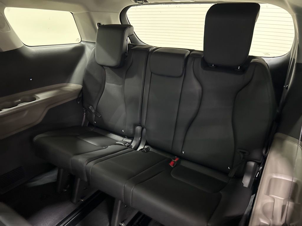 New 2026 Kia Carnival image 27