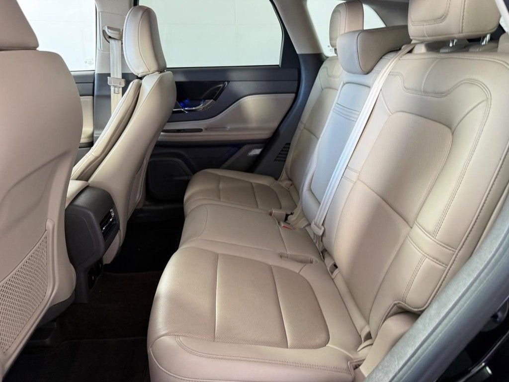 Used 2023 Lincoln Corsair Reserve w/ Jet Appearance Package image 14