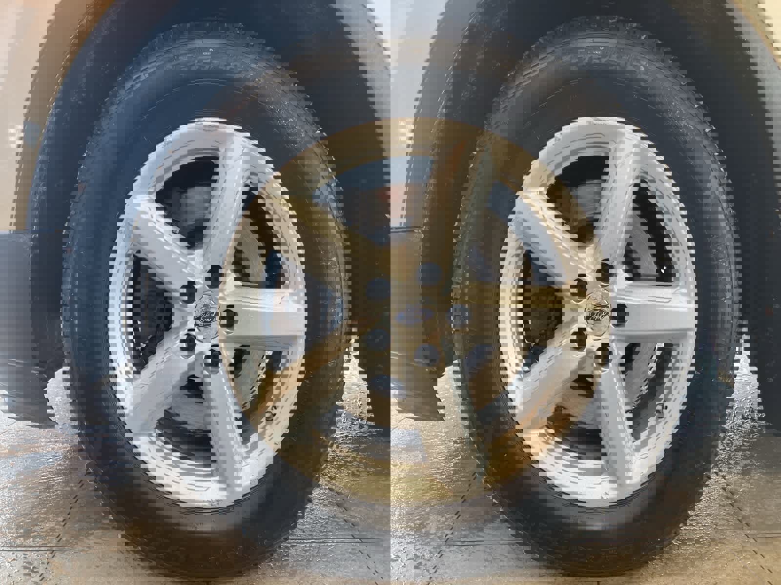 Used 2017 Ford Explorer XLT w/ Equipment Group 202A image 8