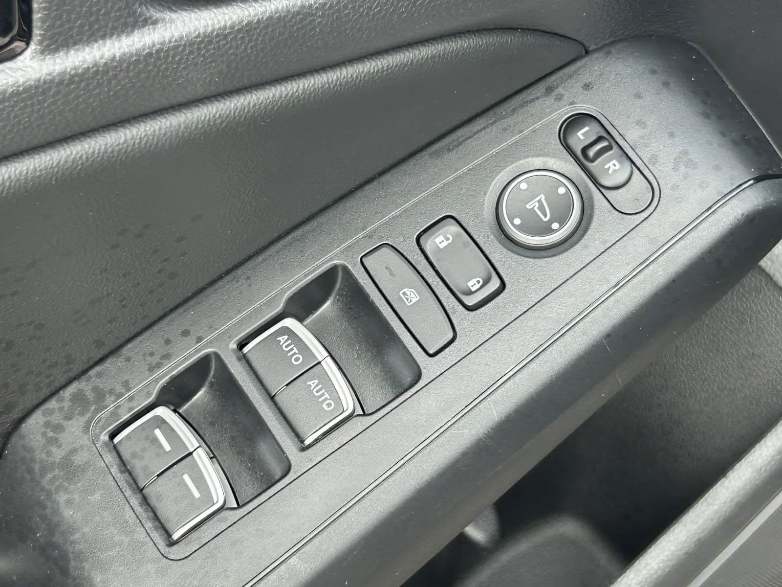 Used 2022 Honda Civic EX-L image 25