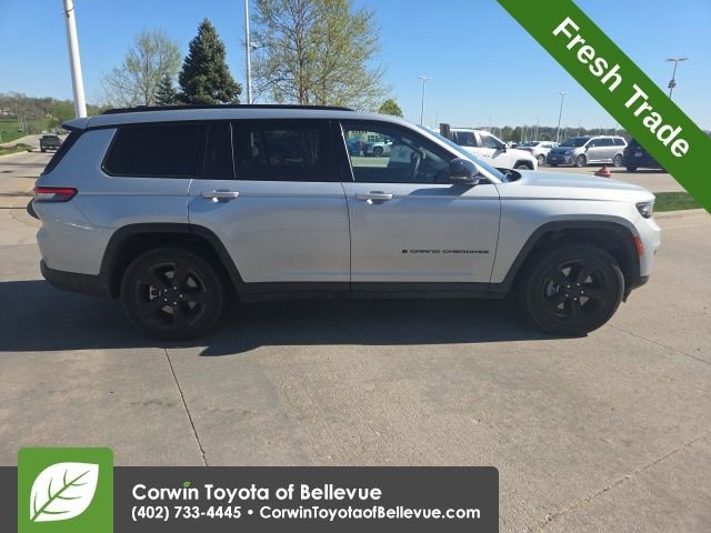 Used 2024 Jeep Grand Cherokee L Altitude AWD/4WD image 2