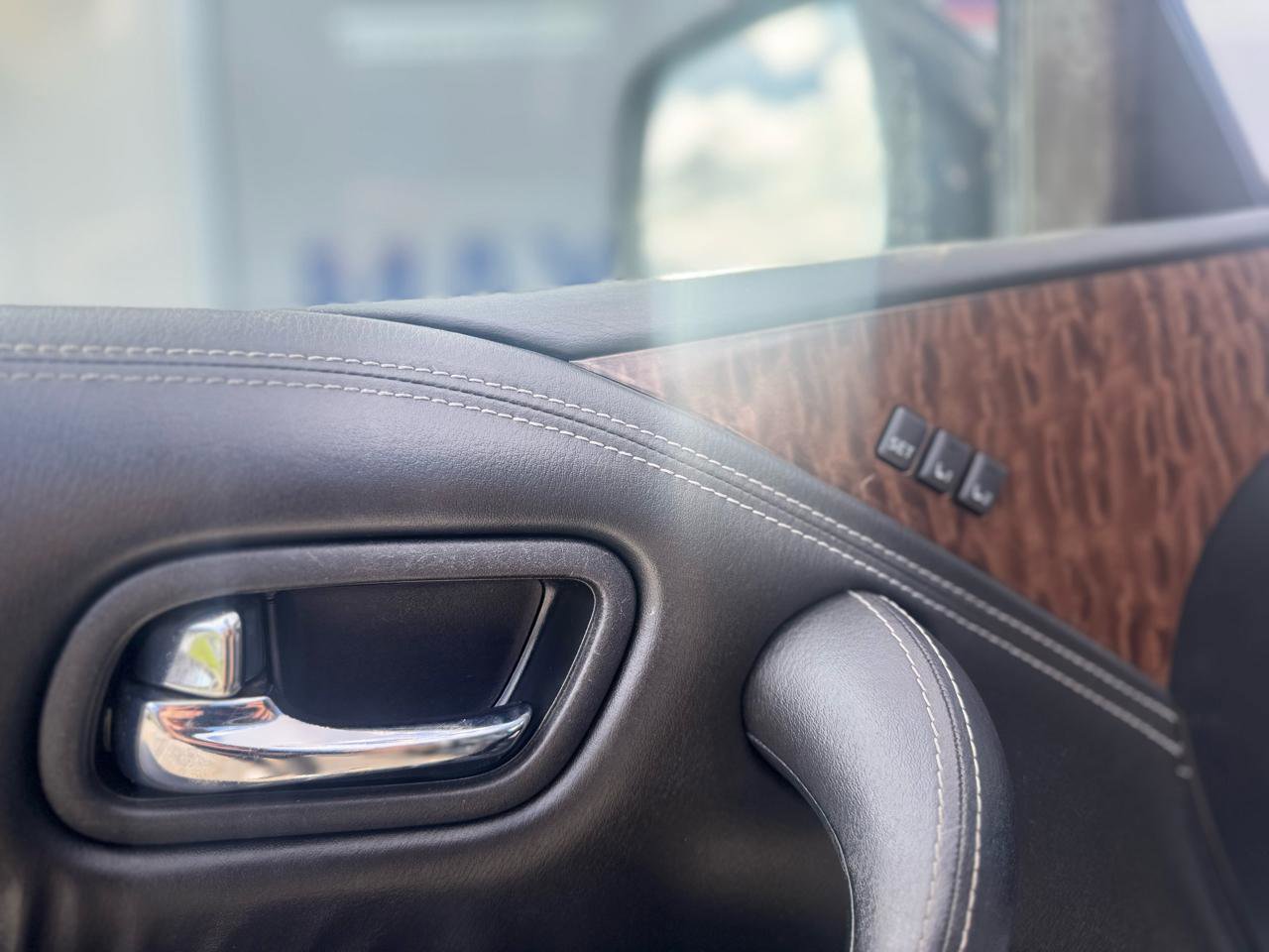 Used 2018 Nissan Armada SL image 36