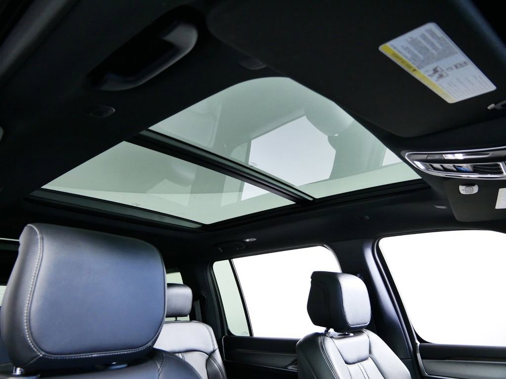 Used 2024 Jeep Wagoneer L Series II image 21