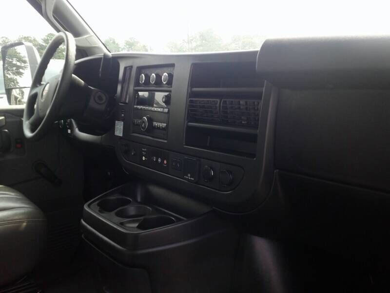 Used 2021 GMC Savana 3500 Extended w/ Power Convenience Package image 20