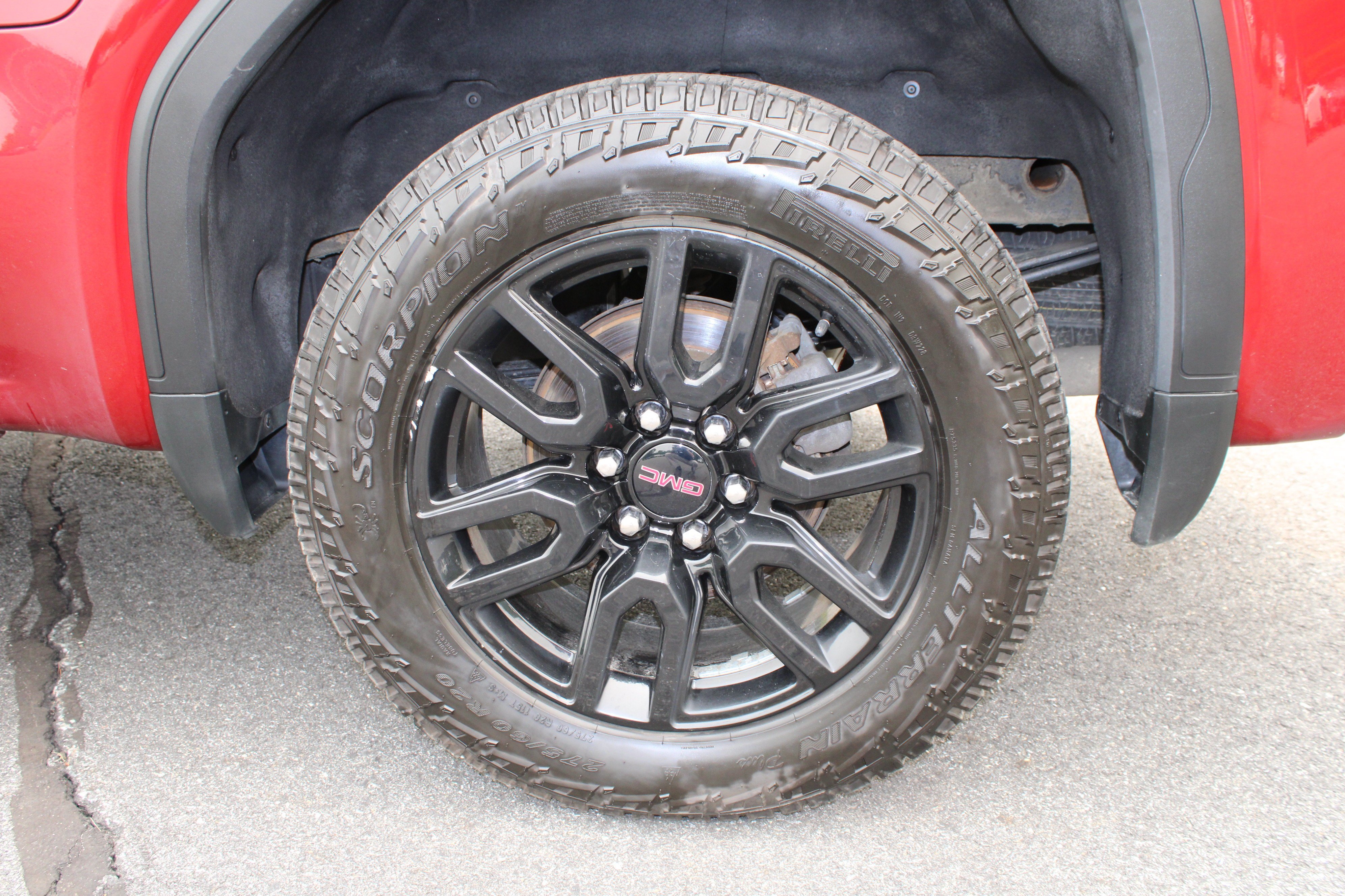Used 2021 GMC Sierra 1500 Elevation w/ LPO, Elevation Black Package AWD/4WD image 5