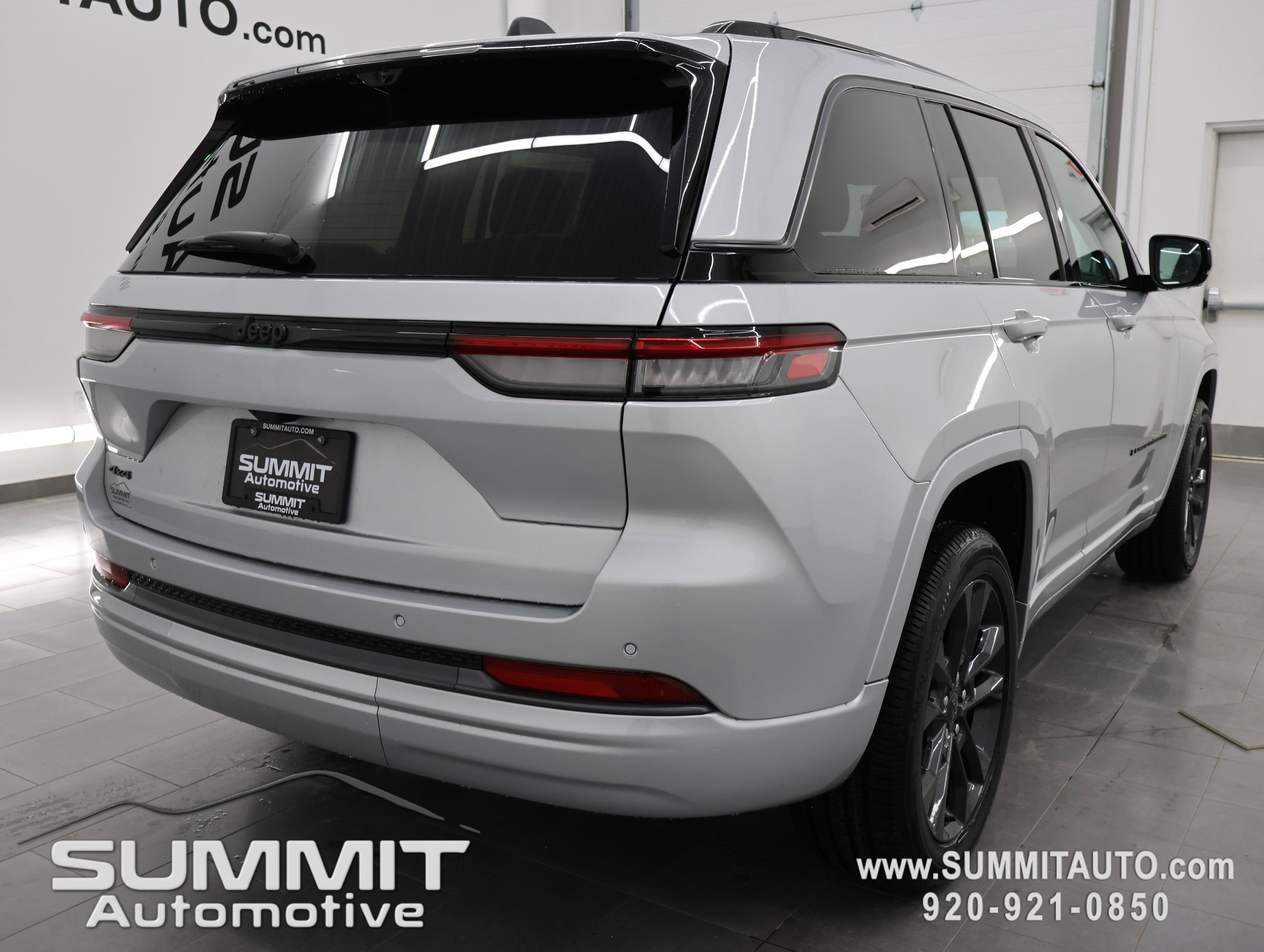 New 2026 Jeep Grand Cherokee Limited Reserve image 5