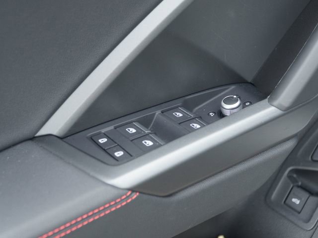 Used 2025 Audi Q3 2.0T Premium Plus w/ Premium Plus Package image 16