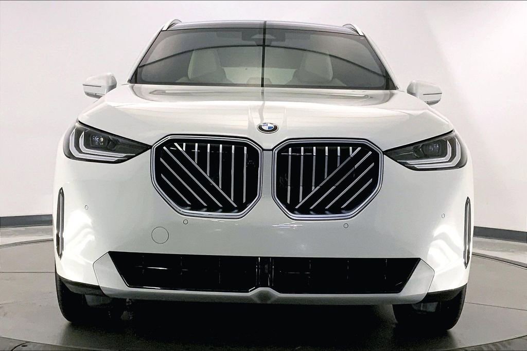 Certified 2025 BMW X3 xDrive30i AWD/4WD image 2