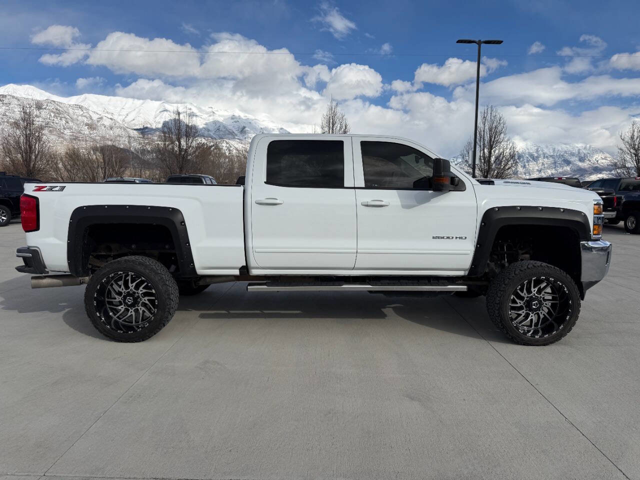 Used 2018 Chevrolet Silverado 2500 LT w/ LT Convenience Package image 2