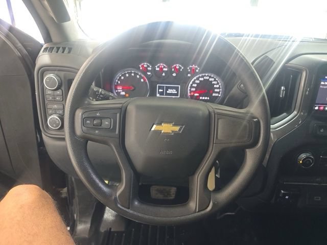 Used 2020 Chevrolet Silverado 1500 Custom w/ Custom Value Package AWD/4WD image 10