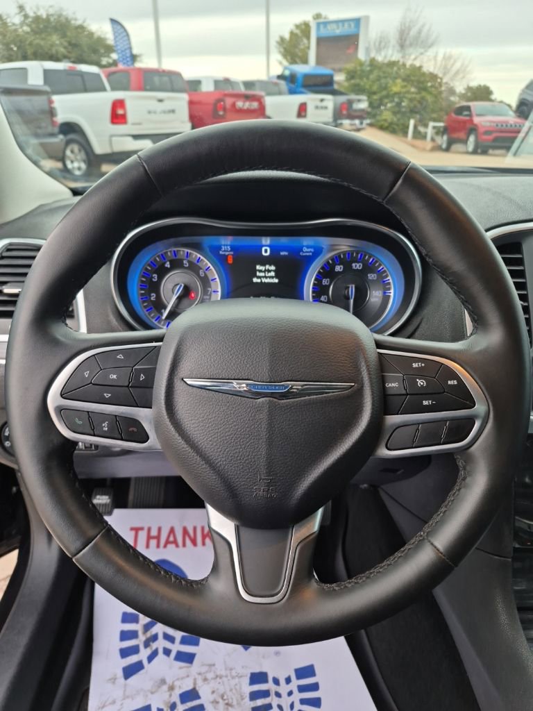 Used 2020 Chrysler 300 Touring w/ Sport Appearance Package image 33