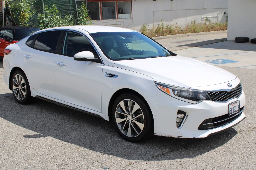 Used 2018 Kia Optima S w/ 18" Alloy Wheels Package image 3