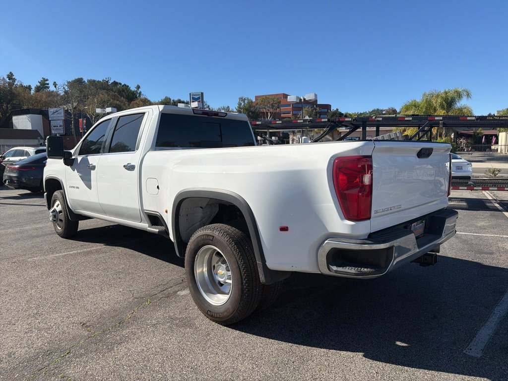 Used 2025 Chevrolet Silverado 3500 LTZ w/ LTZ Plus Package image 3