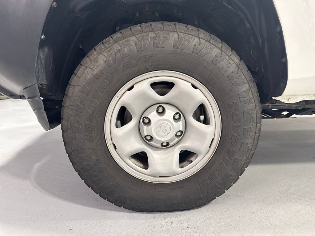 Used 2023 Toyota Tacoma SR AWD/4WD image 39
