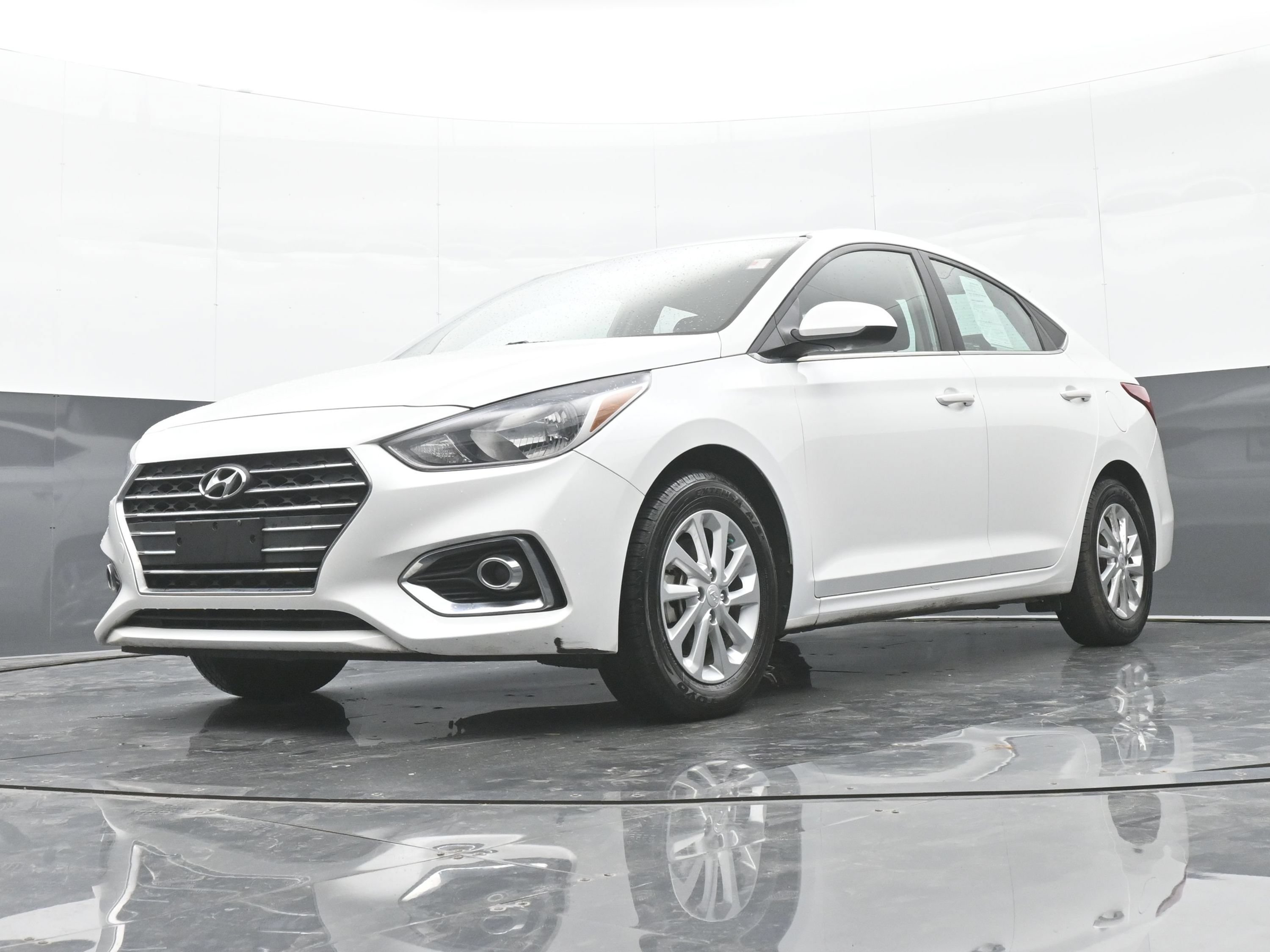 Used 2022 Hyundai Accent SEL FWD image 43