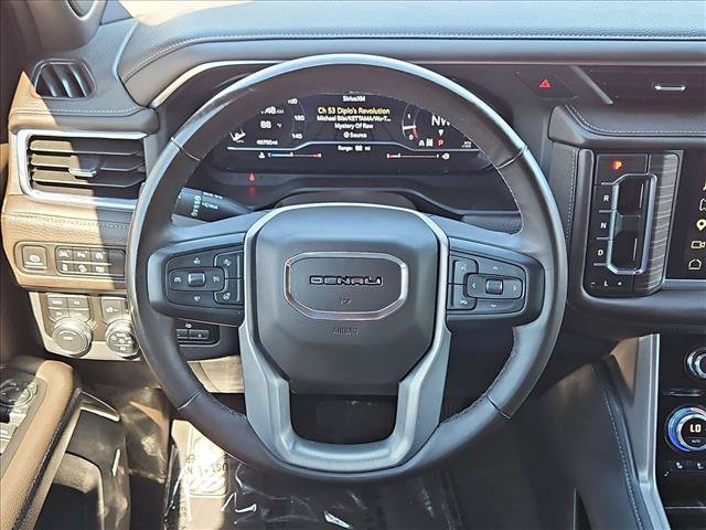 Used 2023 GMC Yukon XL Denali AWD/4WD image 13
