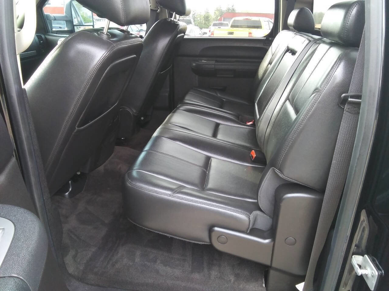 Used 2014 Chevrolet Silverado 2500 LT w/ Custom Sport Truck Package image 15