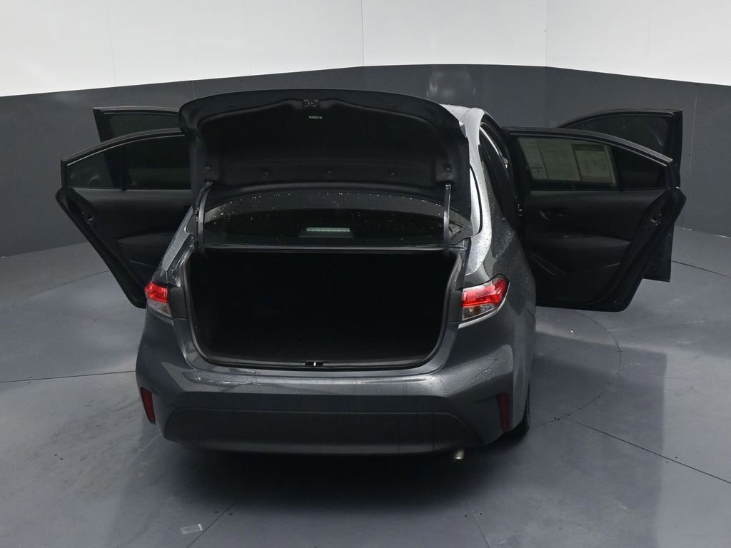 Used 2023 Toyota Corolla LE image 21