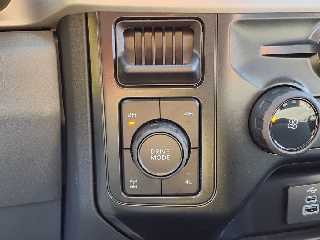 New 2026 Ford F350 4x4 Crew Cab Super Duty image 18