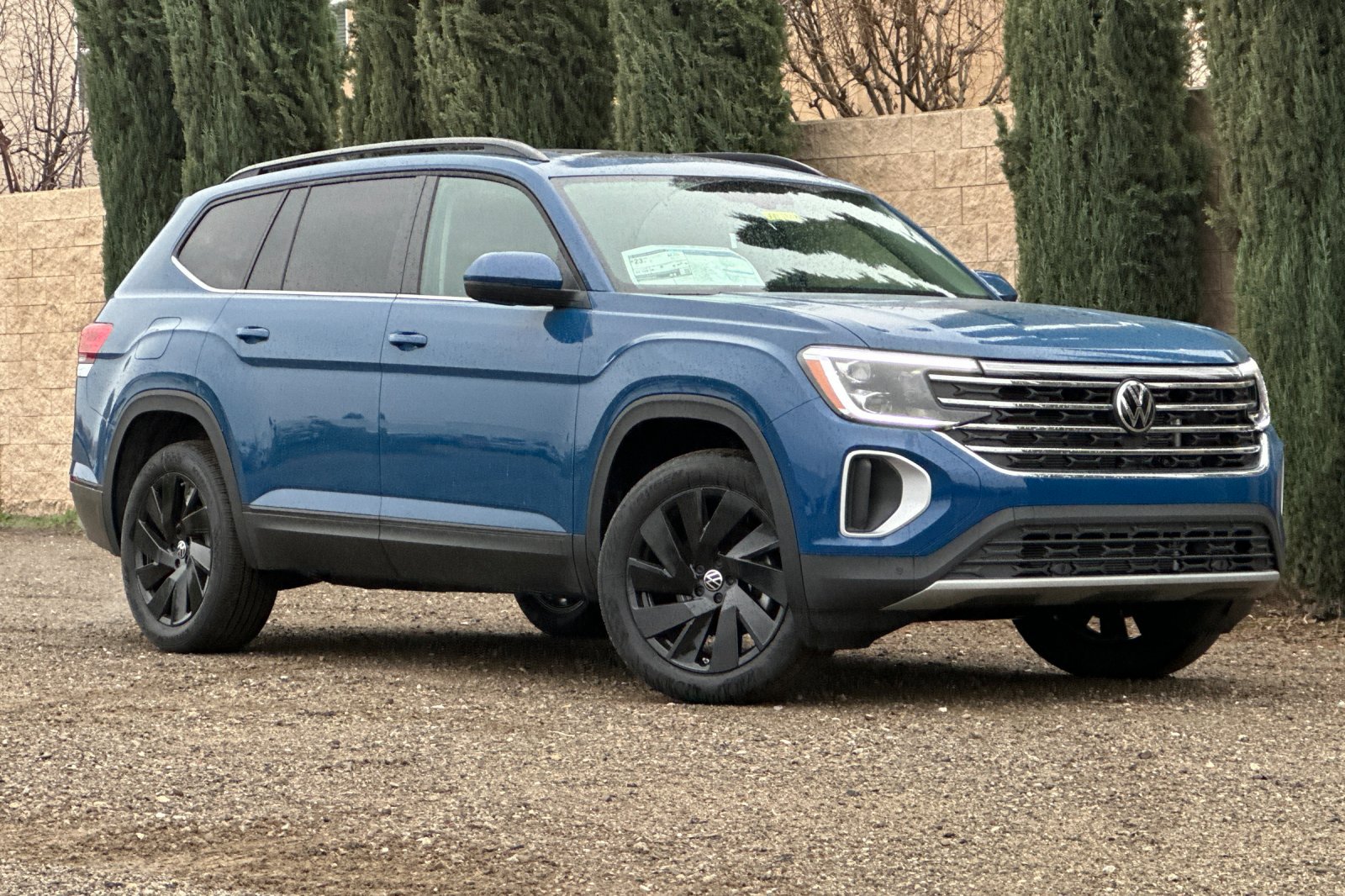 New 2026 Volkswagen Atlas SE FWD image 2