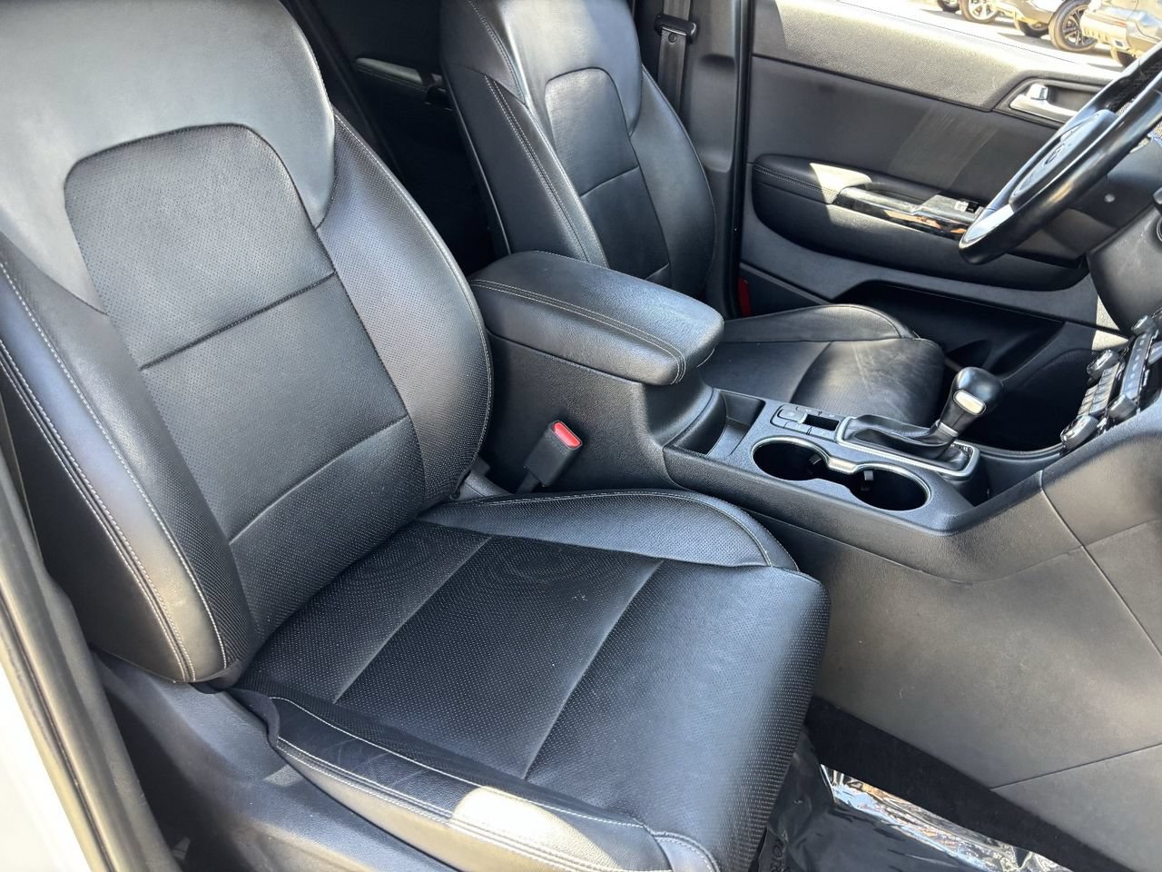 Used 2021 Kia Sportage EX w/ EX Technology Package FWD image 8
