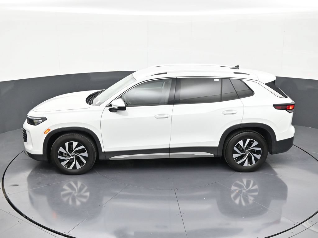Used 2026 Volkswagen Tiguan S FWD image 13