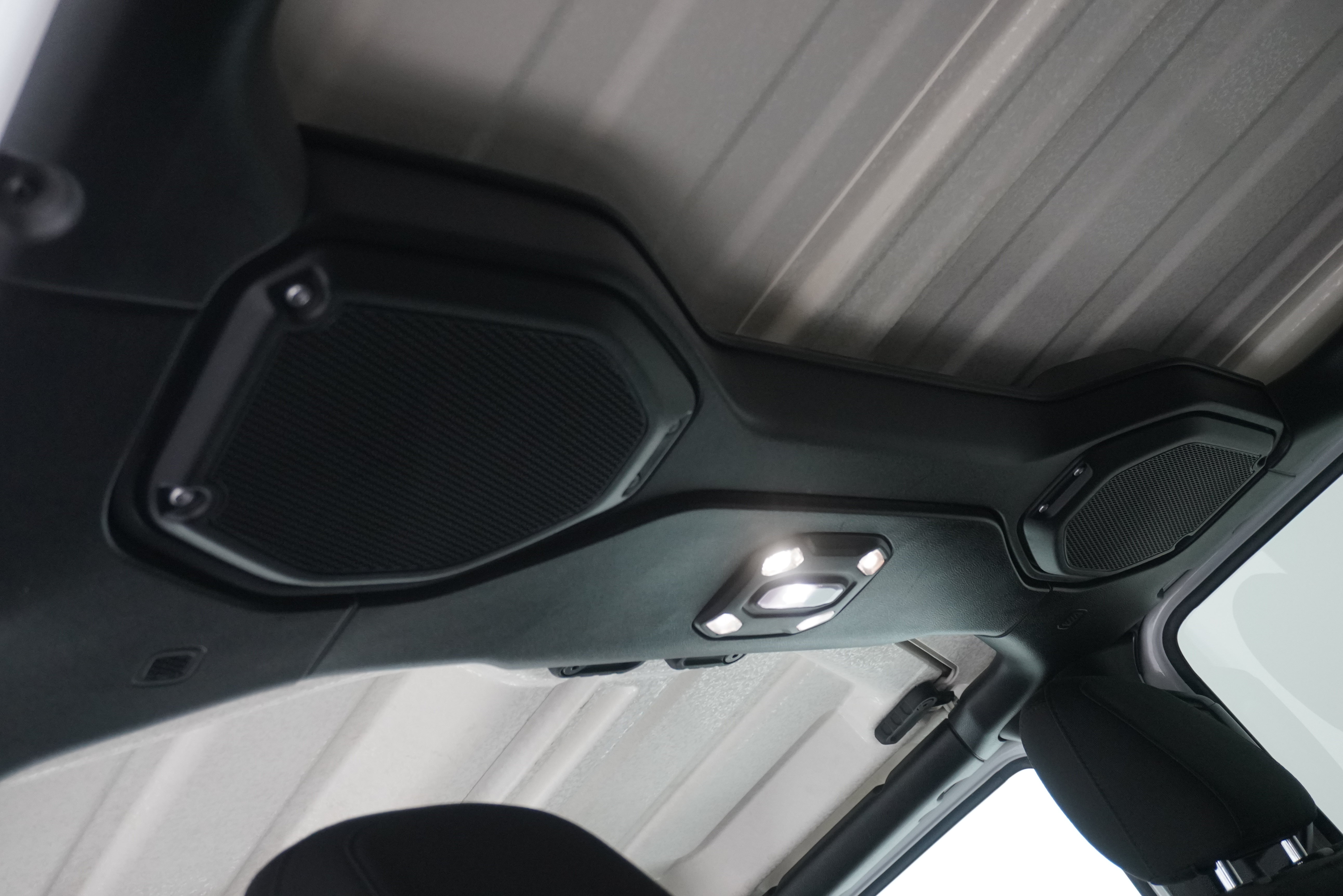 Used 2019 Jeep Wrangler Unlimited Sport S AWD/4WD image 16