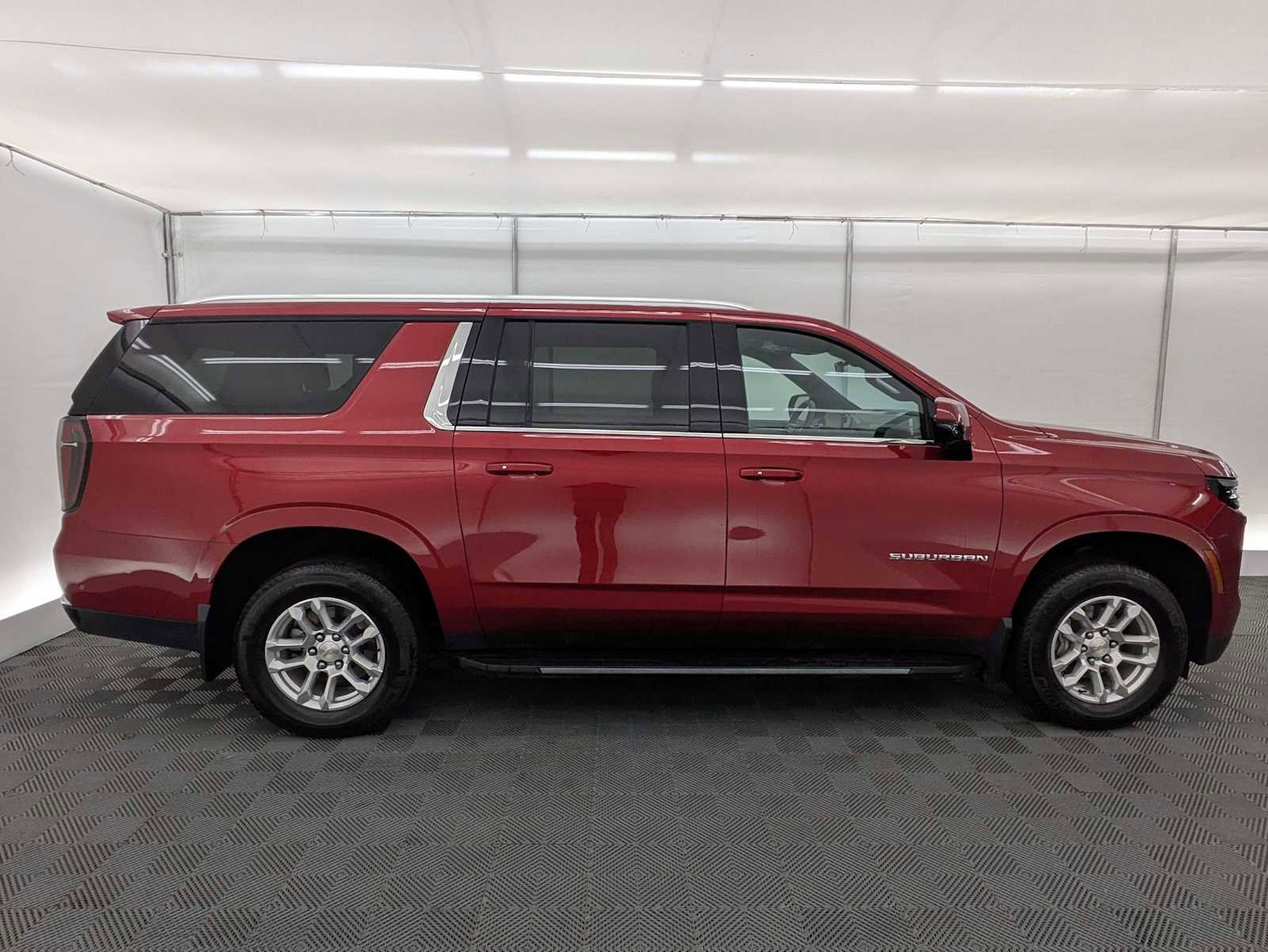 Used 2025 Chevrolet Suburban LS w/ Max Trailering Package image 7