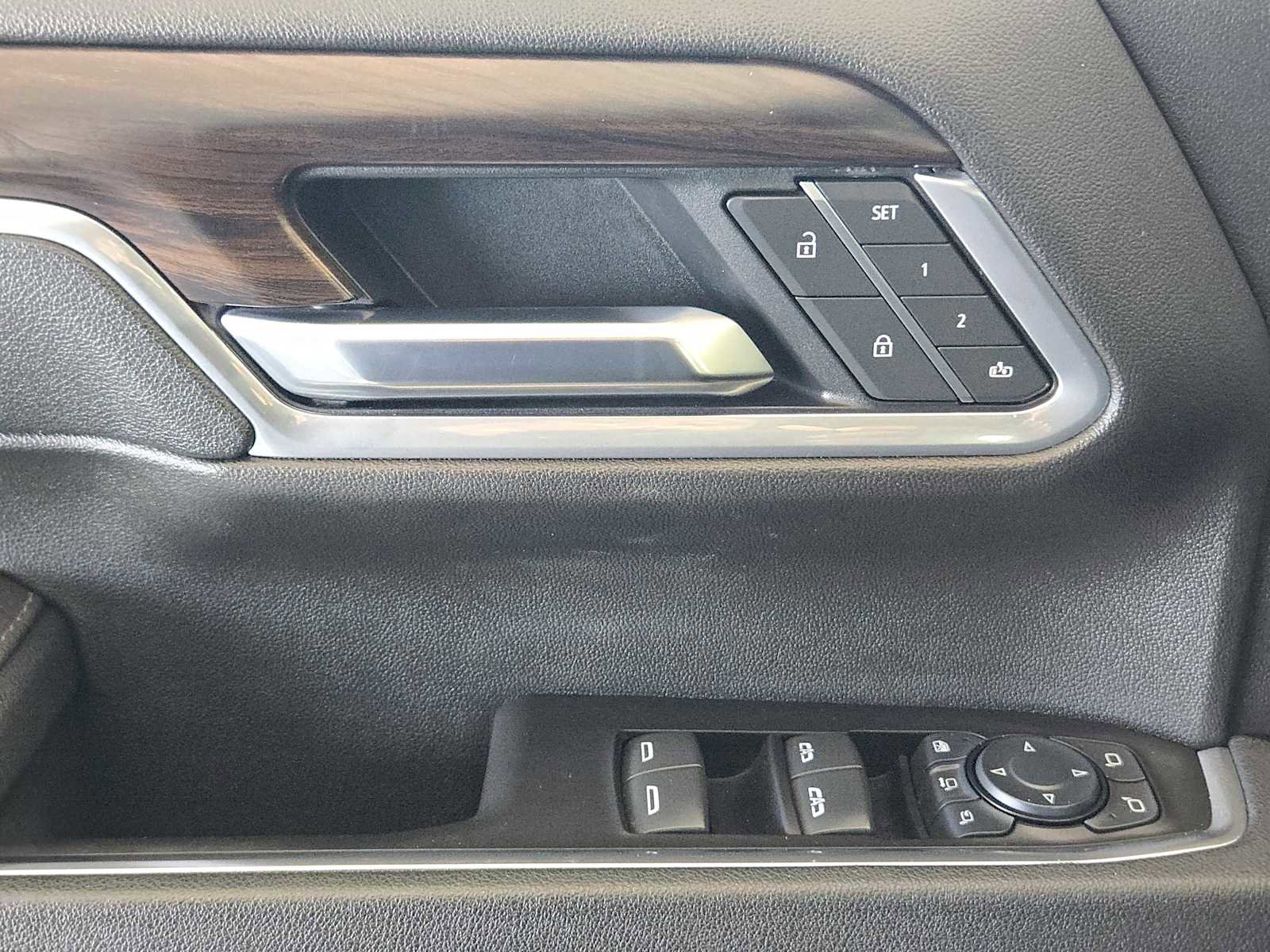 Certified 2025 GMC Sierra 2500 SLT w/ SLT Convenience Package image 21