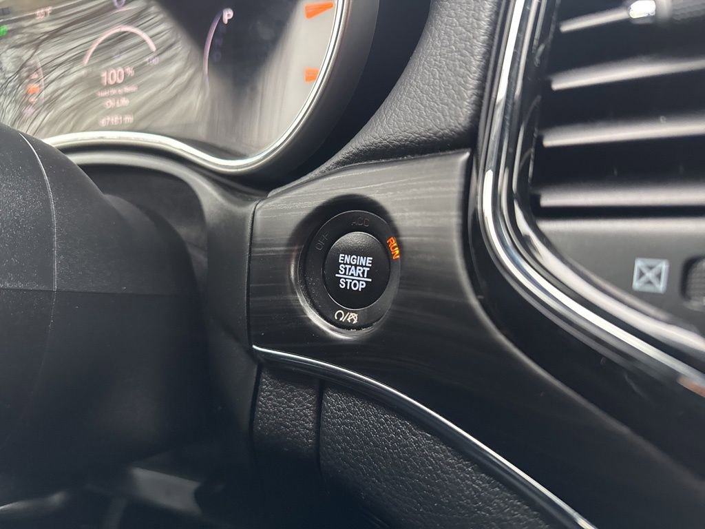 Used 2020 Jeep Grand Cherokee Limited image 36