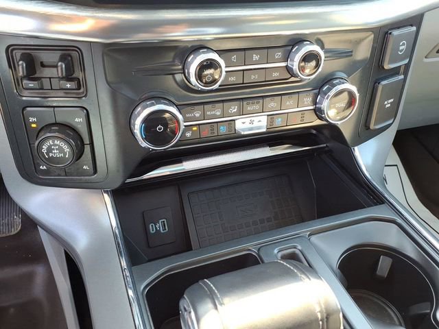 Certified 2022 Ford F150 Lariat w/ Equipment Group 502A High image 19